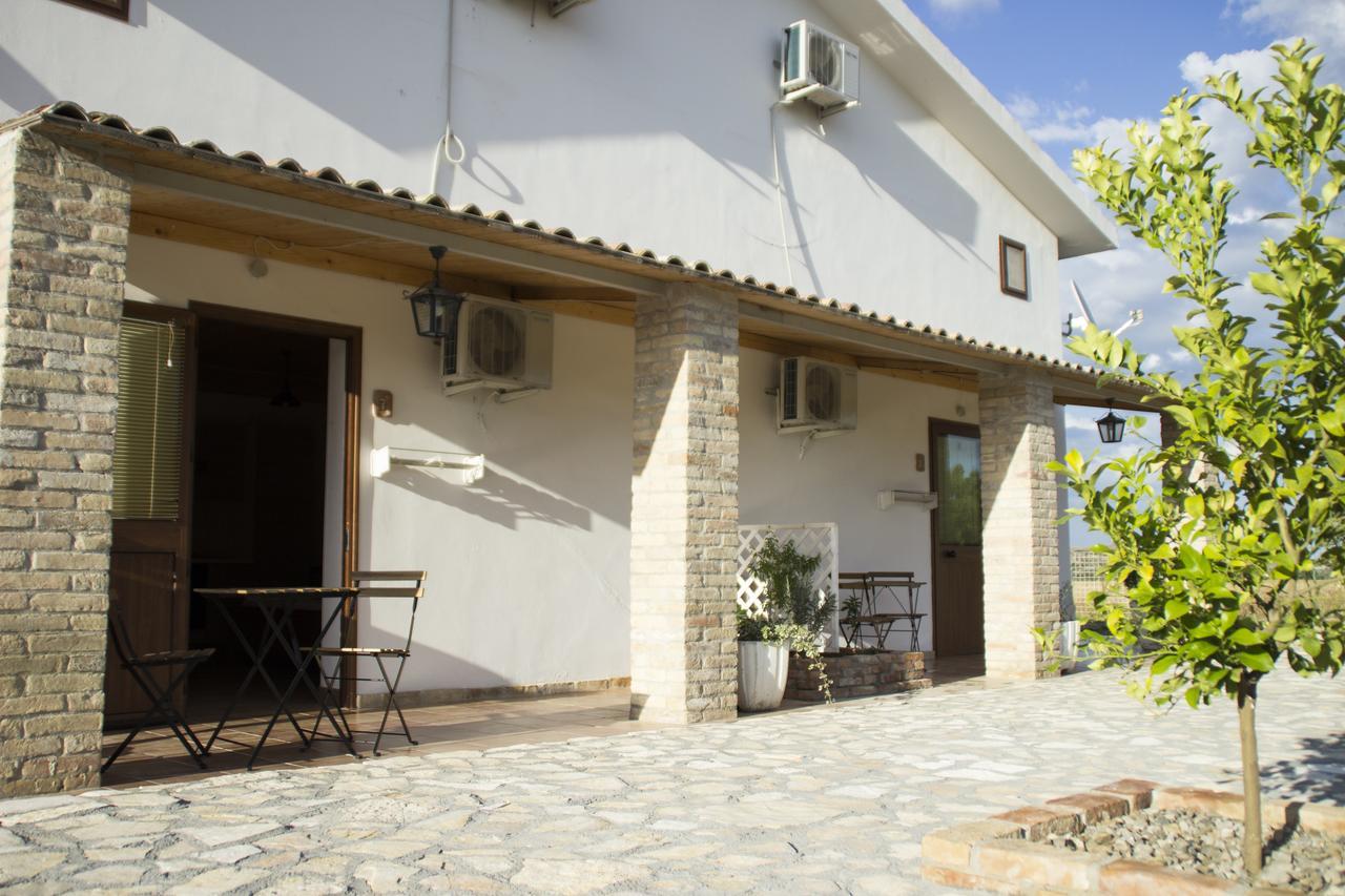 Villa Fontana La Pietra Pisticci Exterior foto